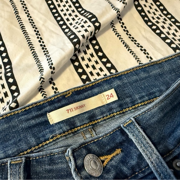 💕Levi’s 711 Skinny Jeans💕 - Picture 7 of 8
